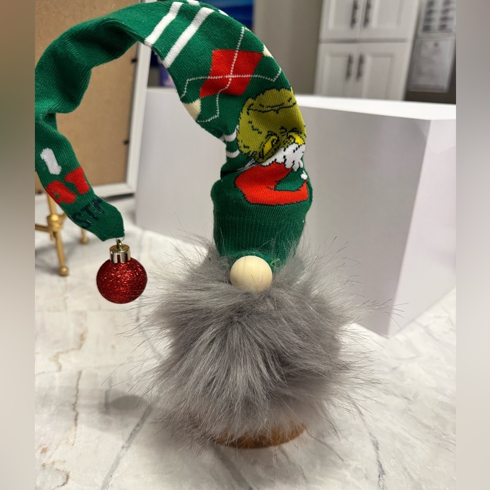 Adorable Grinch Themed Gnome!